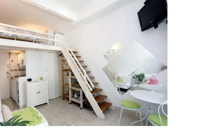 Studio- Antibes-juan Les Pins- Cote D'azur Apartment